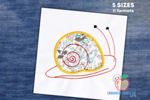 Spiral Snail Walking Slowly Applique Design