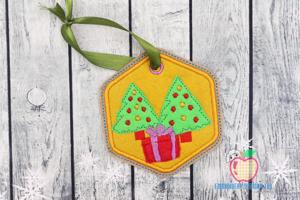 Christmas Gift with Tree ITH Ornament